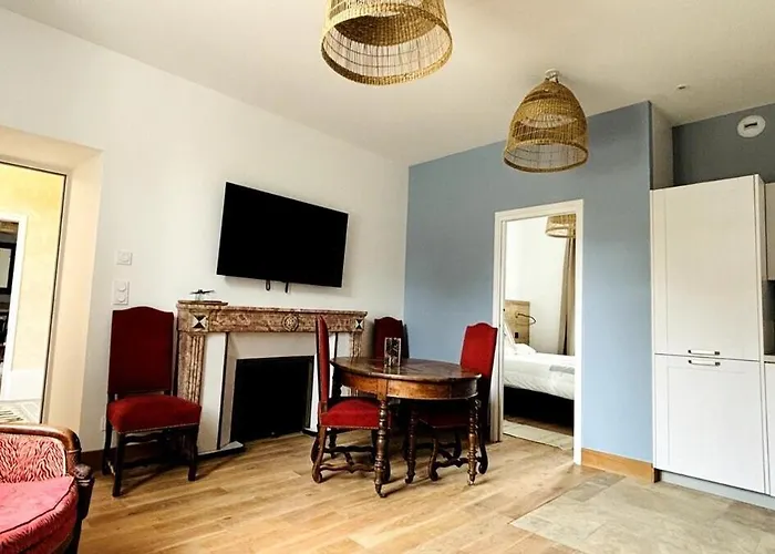 21 Rue Thiers בית הארחה